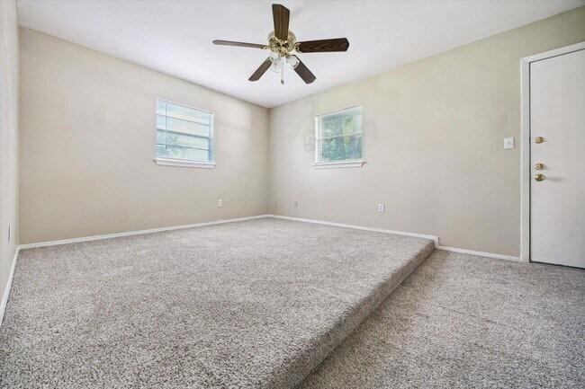 Building Photo - 8514 Dryfield Dr