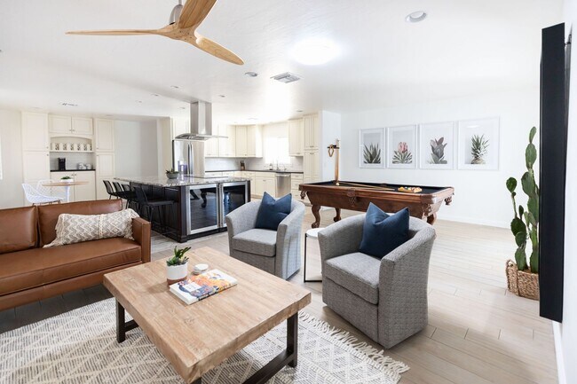 Building Photo - Tempe Beauty! 2199 Sq Ft 4 bedroom 2 bath ...
