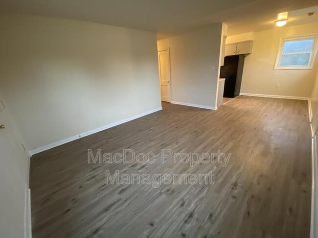 Building Photo - 1804 Airport Ave