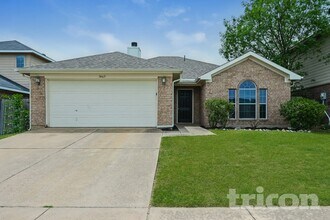 Building Photo - 3469 Cayman Dr