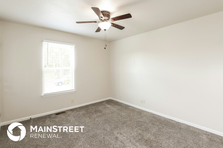 Building Photo - 410 W Heritage Dr