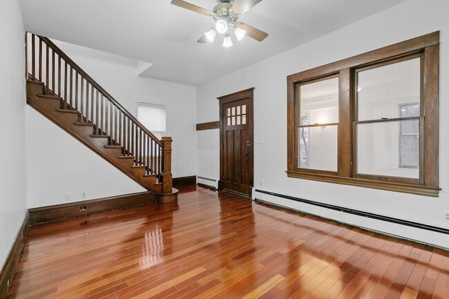 Building Photo - 1826 Franklin Ave SE