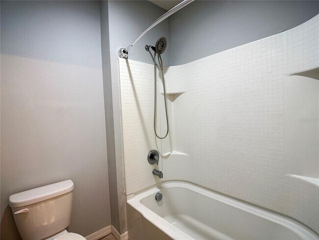 Building Photo - 389 Tanglewood Dr