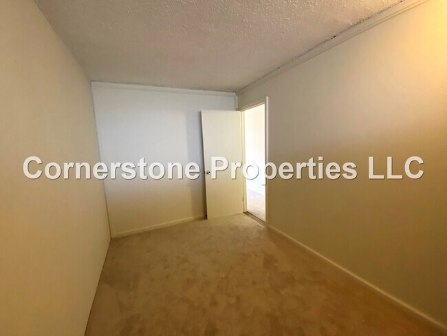 Building Photo - 1026 Kalo Pl