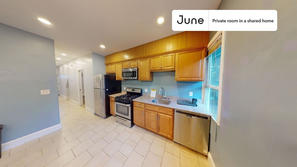 Building Photo - Room in Shared 3 bed/1 bath home
