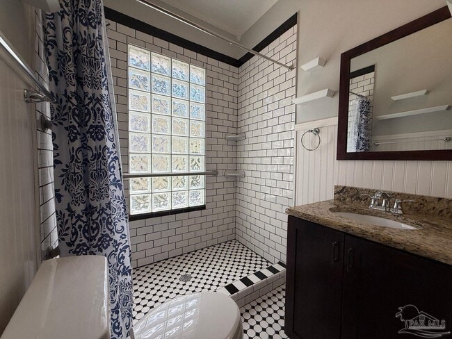 Building Photo - 1721 N 16th Ave