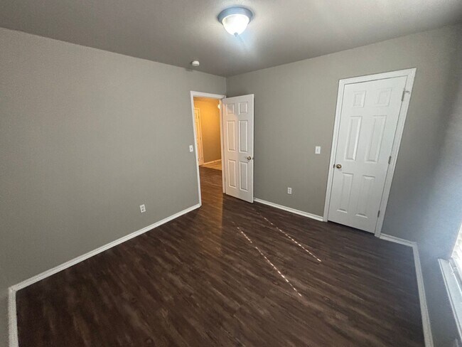 Building Photo - Beautiful 3 Bed 2 Bath in Norman