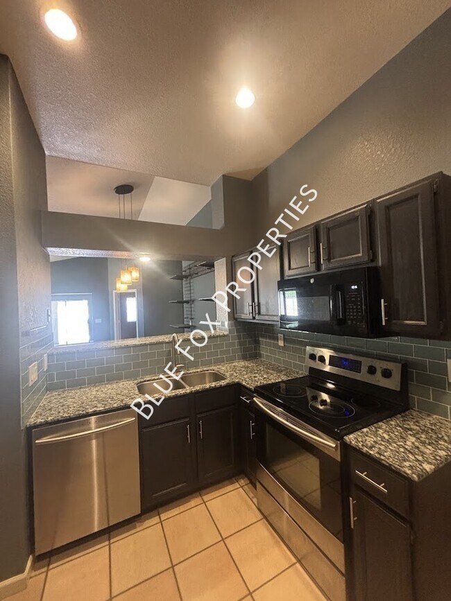 Building Photo - 4780 W Lessing Ln