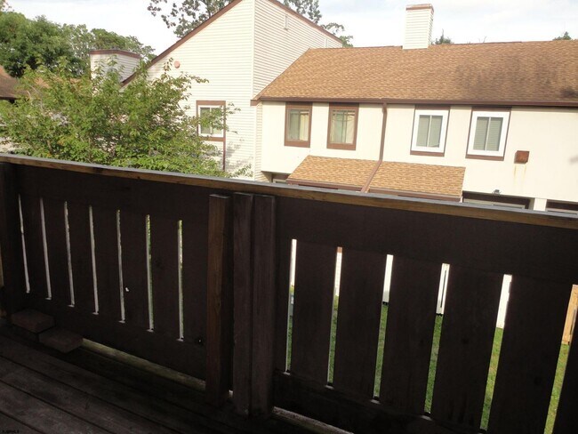 Building Photo - 2461 Arbor Ct