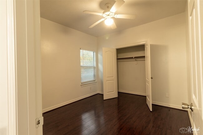 Building Photo - 10904 Panther Ct