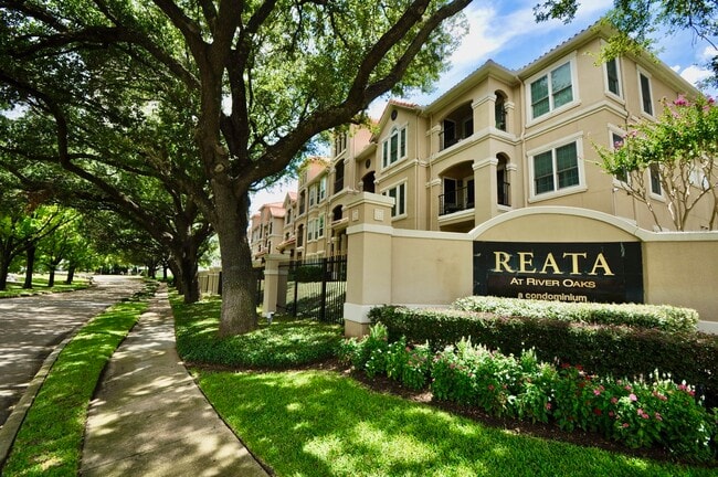 Building Photo - 3231 Allen Pkwy