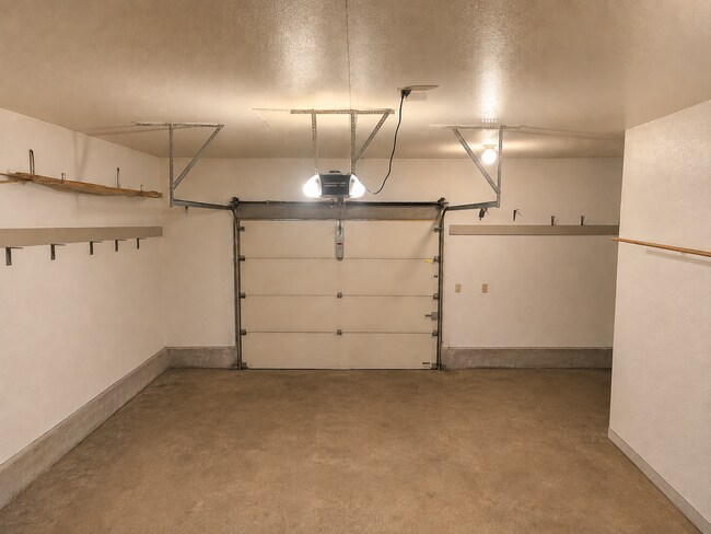 Building Photo - 1017 S 88th St