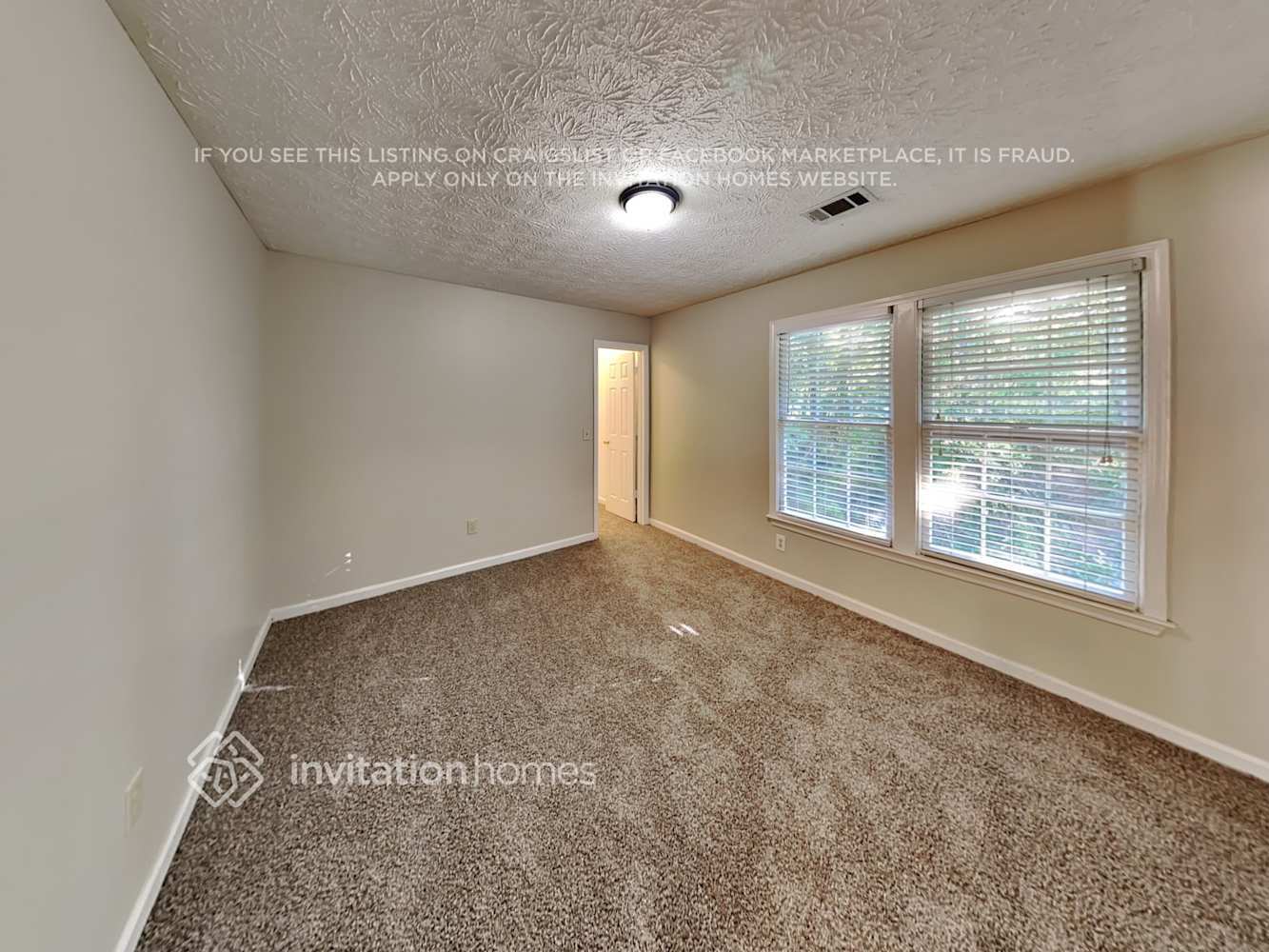 Building Photo - 1960 Wedgewood Dr