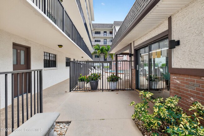 Building Photo - 383 N Atlantic Ave