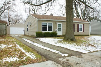 Building Photo - 3 Bedroom and 1 Bath Single Family Home