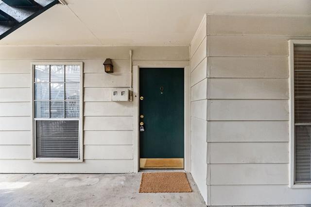 Building Photo - 4901 Bryce Ave
