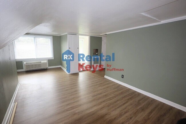 Building Photo - 1213 Lodge Ave