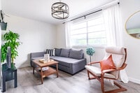 Building Photo - 605 Dennison Ave