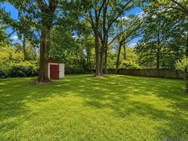 Building Photo - 8131 Sholar Dr
