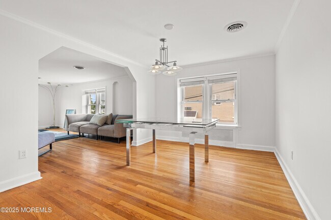 Building Photo - 139 Brighton Ave