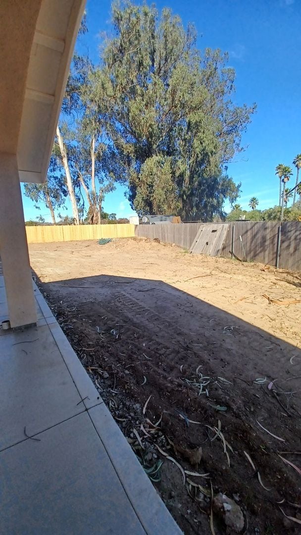 Building Photo - Modern 2 Bed/1 Bath Home, All Utilities Included!