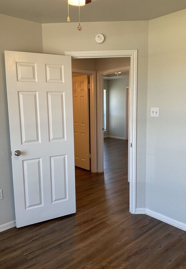 Building Photo - 4208 Shagbark Dr