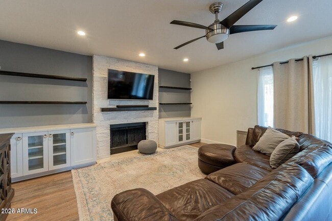 Building Photo - 16223 N 10th Ave