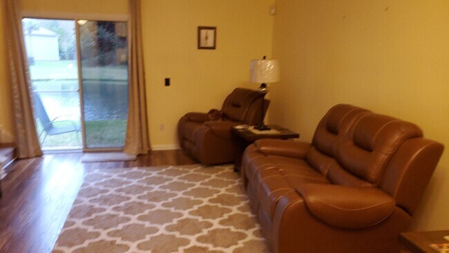 Building Photo - 242 Scrub Jay Dr