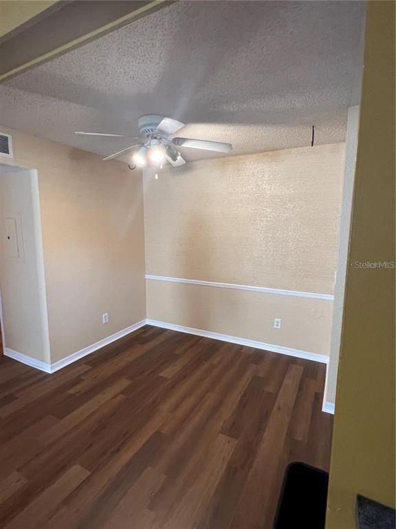 Building Photo - 3032 Antique Oaks Cir