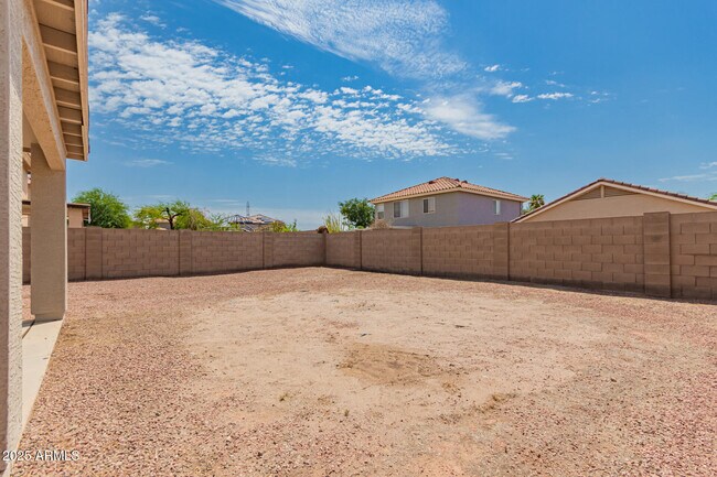 Building Photo - 11529 W Paradise Dr