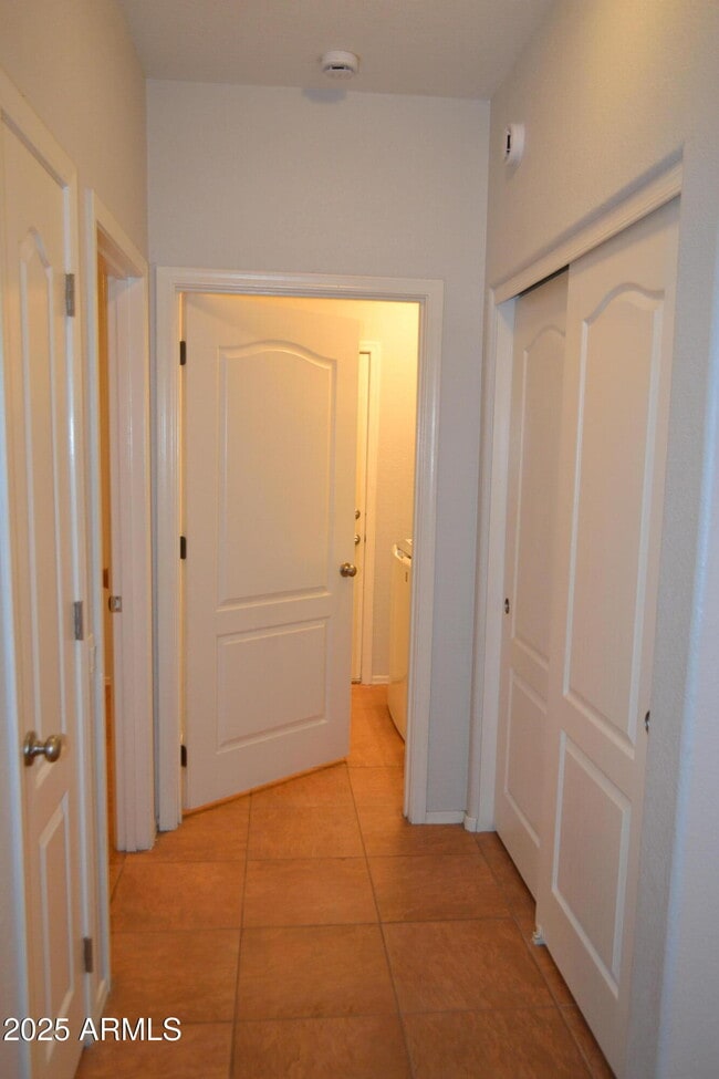 Building Photo - 10372 E Meandering Trail Ln