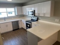 Building Photo - 2 Bed 1 Bath in Provo