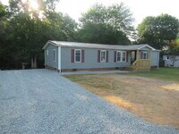 Building Photo - Move-In Ready 3-Bedroom Home in North Lincoln School District!
