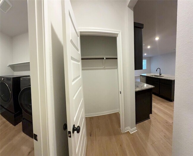 Building Photo - 139 Gullivers Dr