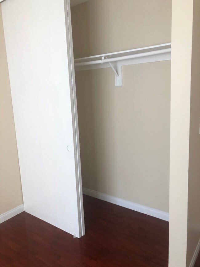 Building Photo - Redlands Condo Within Walking Distance to University of Redlands