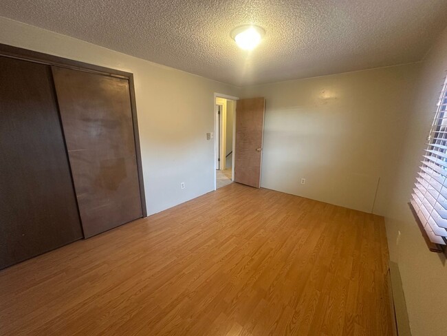 Building Photo - Two Bedroom, Two and half bathroom Townhom...