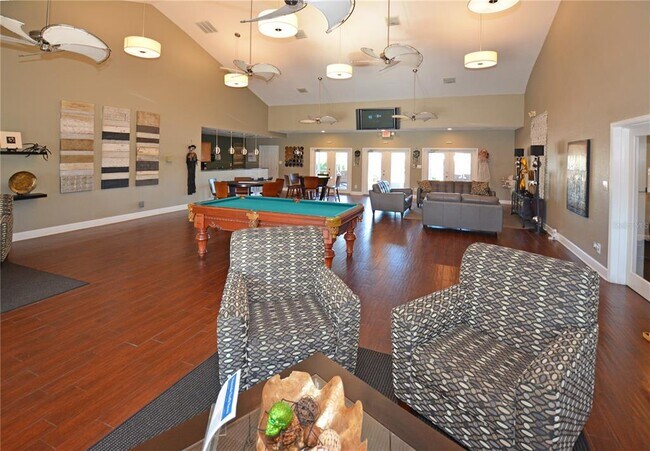 Building Photo - 204 Pompano Dr SE