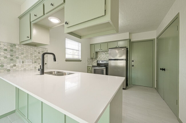 Building Photo - 1626 NW 45th St