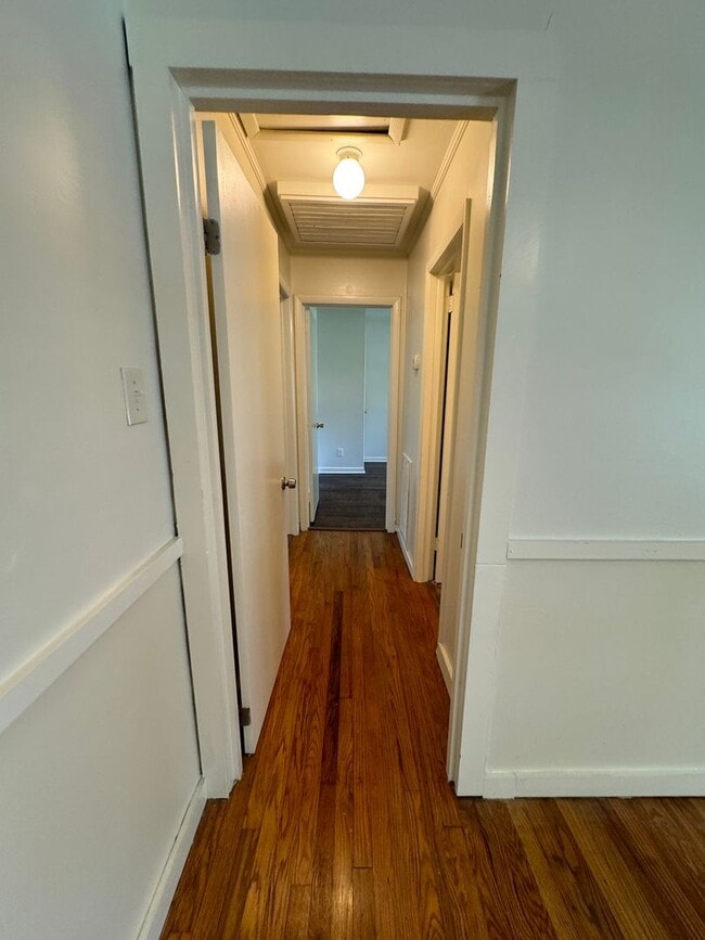 Building Photo - 2/2 Charming House in Garden Lakes $1,296
