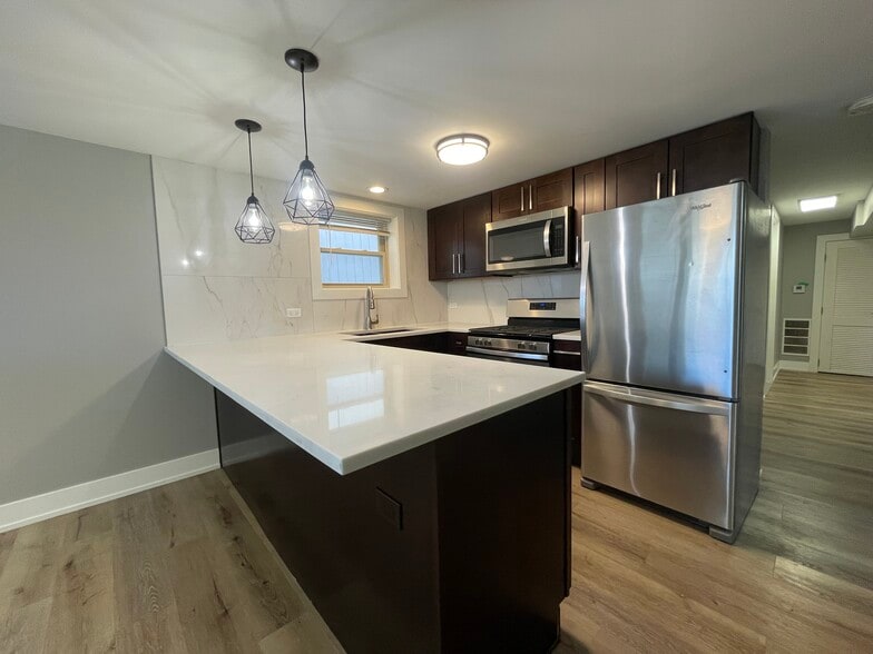 Building Photo - 2435 N 78th Ave