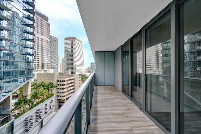 Building Photo - 801 S Miami Ave