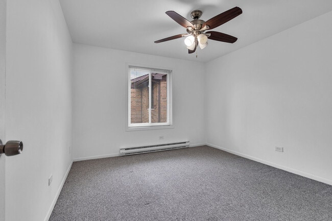 Building Photo - 730 Briar Hill Ln