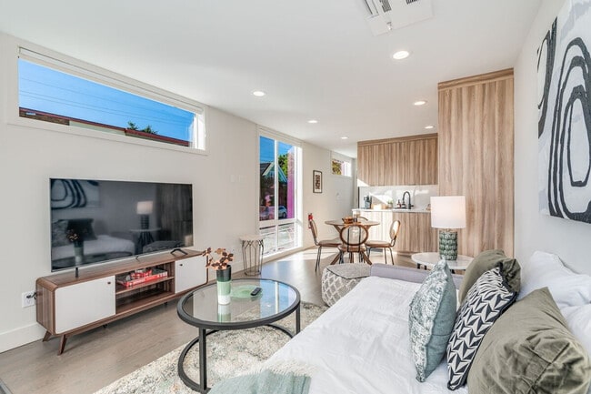 Building Photo - 4301 Dayton Ave N