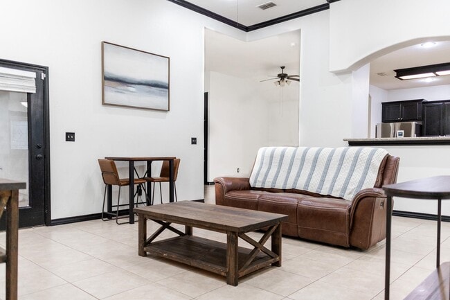 Building Photo - 10620 Porfirio Dr