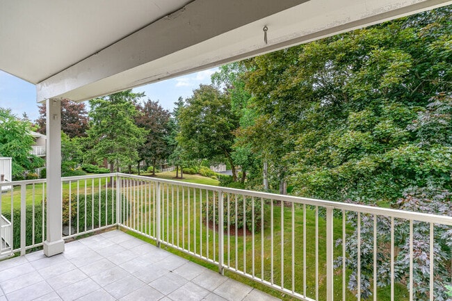 Building Photo - 6413 Sand Point Way NE