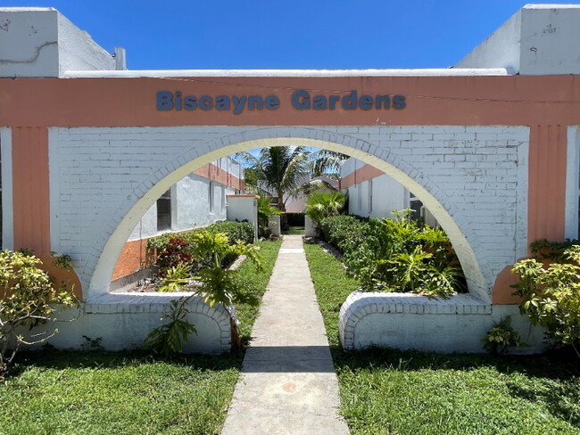 Building Photo - 11050 Biscayne Blvd