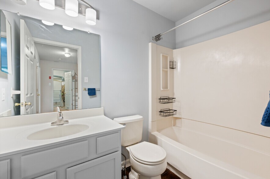 Building Photo - 1408 Black Walnut Dr