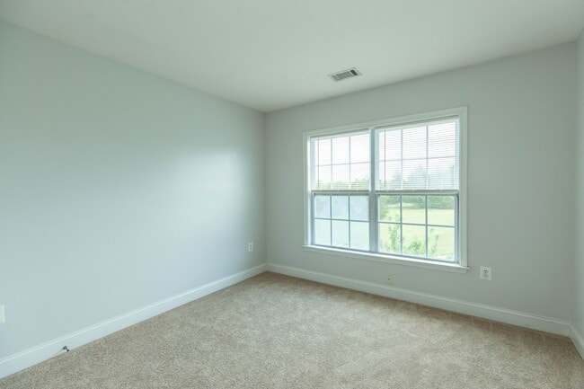 Building Photo - 391 Sheerer Dr