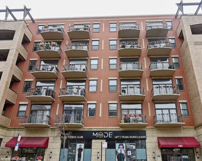 Primary Photo - 1301 W Madison St