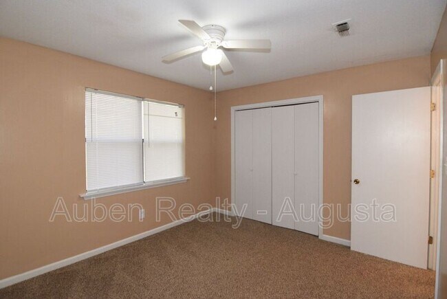 Building Photo - 4154 Arlington Rd